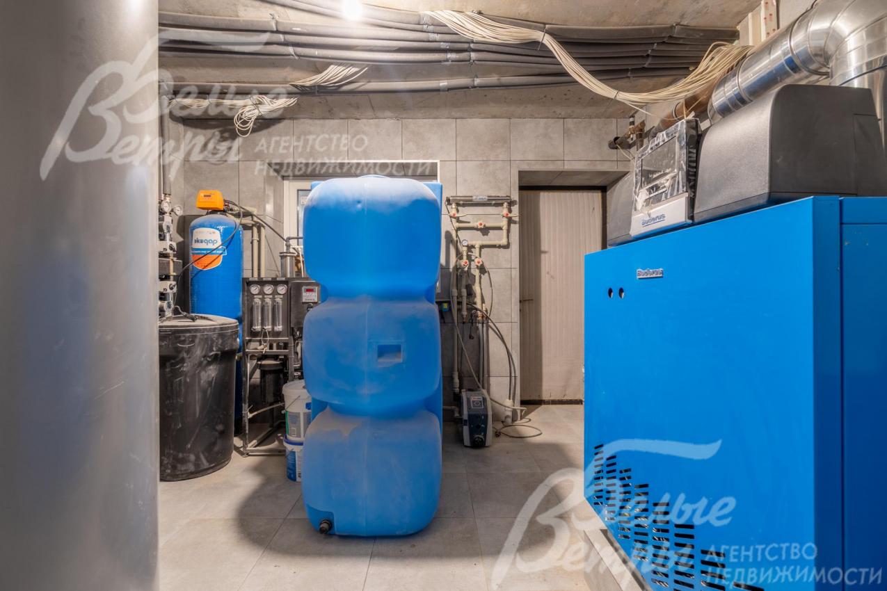 В доме - высококлассная инженерная инфраструктура, в том числе центральная вентиляция