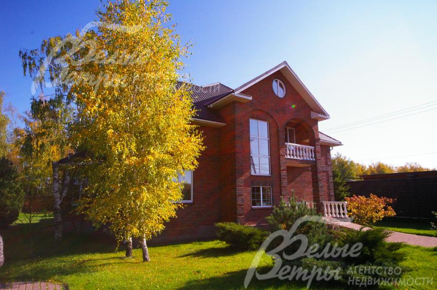 Дом с мебелью пл.399 кв.м на лесном участке 32 сотки в КП Уварово