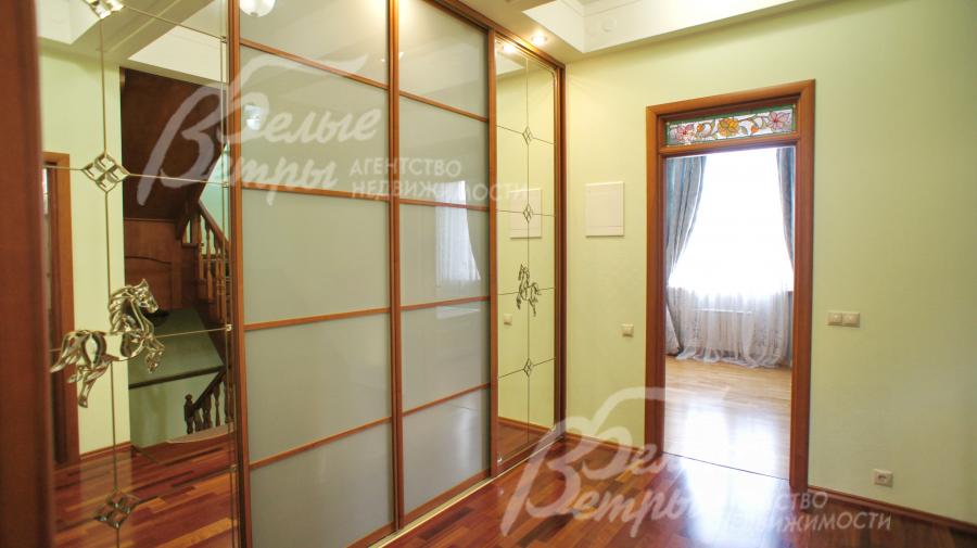 Холл второго этажа