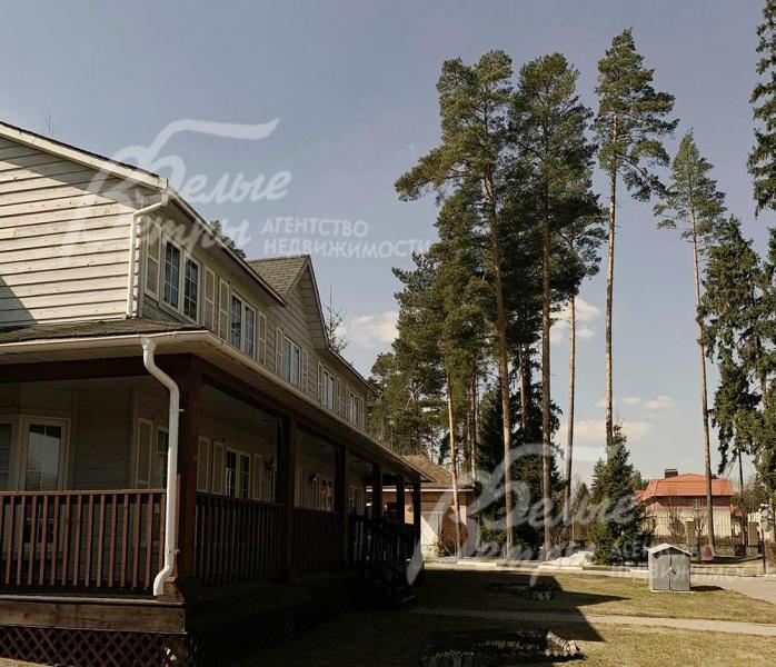 Меблированный дом 291 кв.м в аренду 