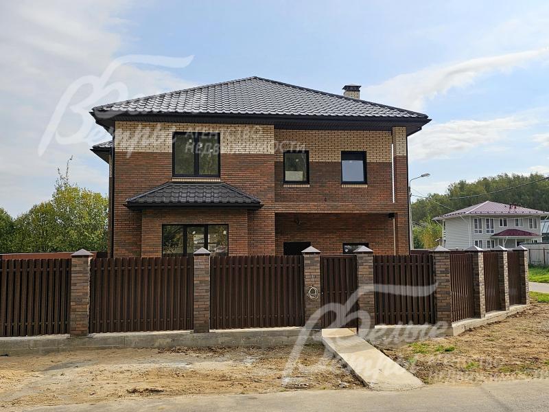 Рядом с участком – набережная с каскадом прудов