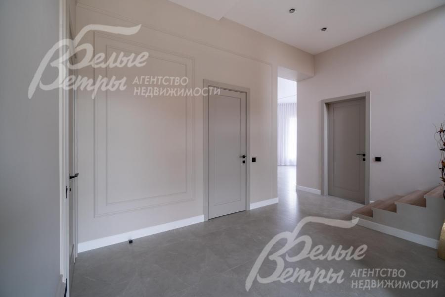 Дом полностью оборудован, готов ко въезду хозяев