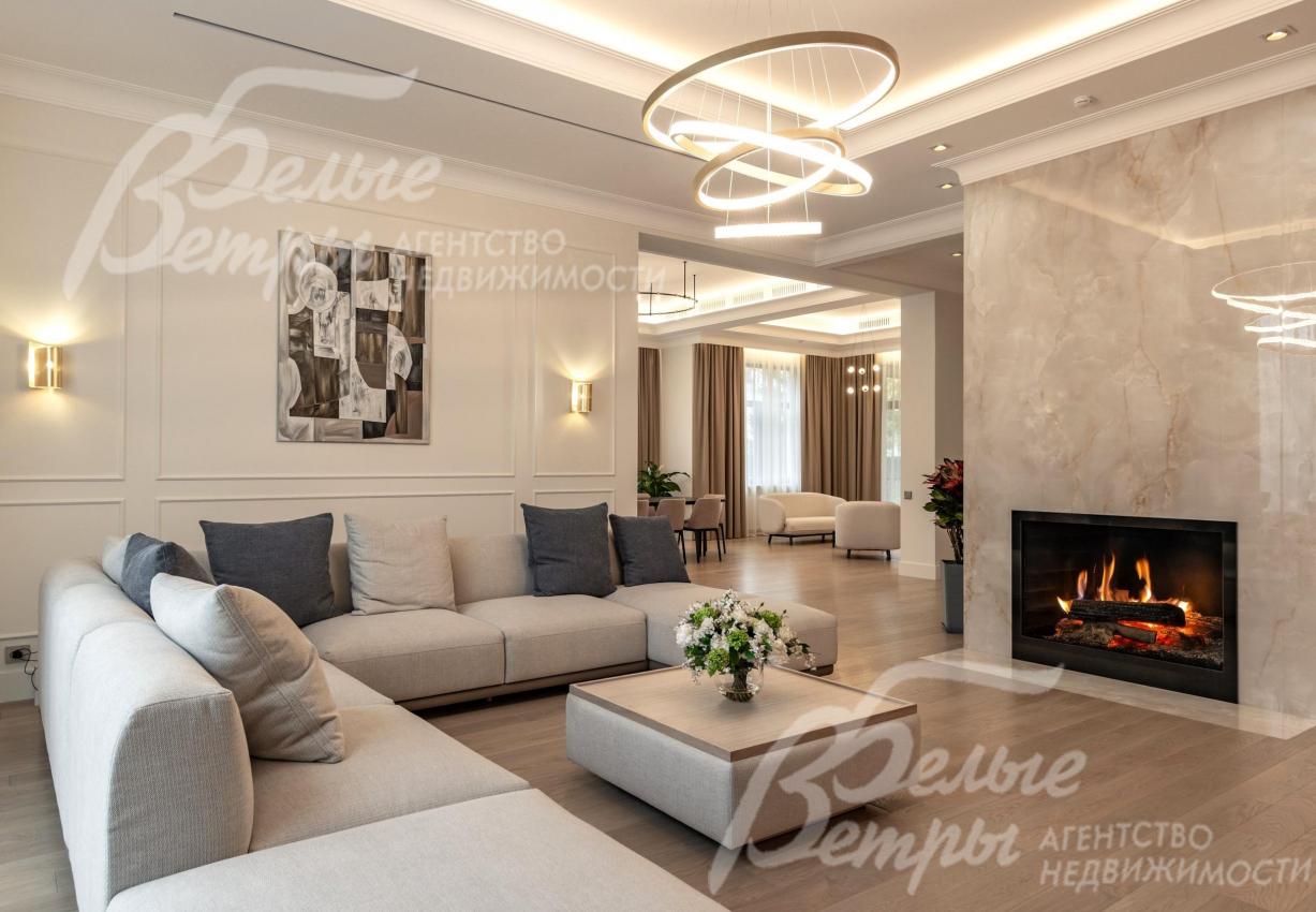 Новый дом меблированый 562 кв.м в обжитом поселке Староникольское