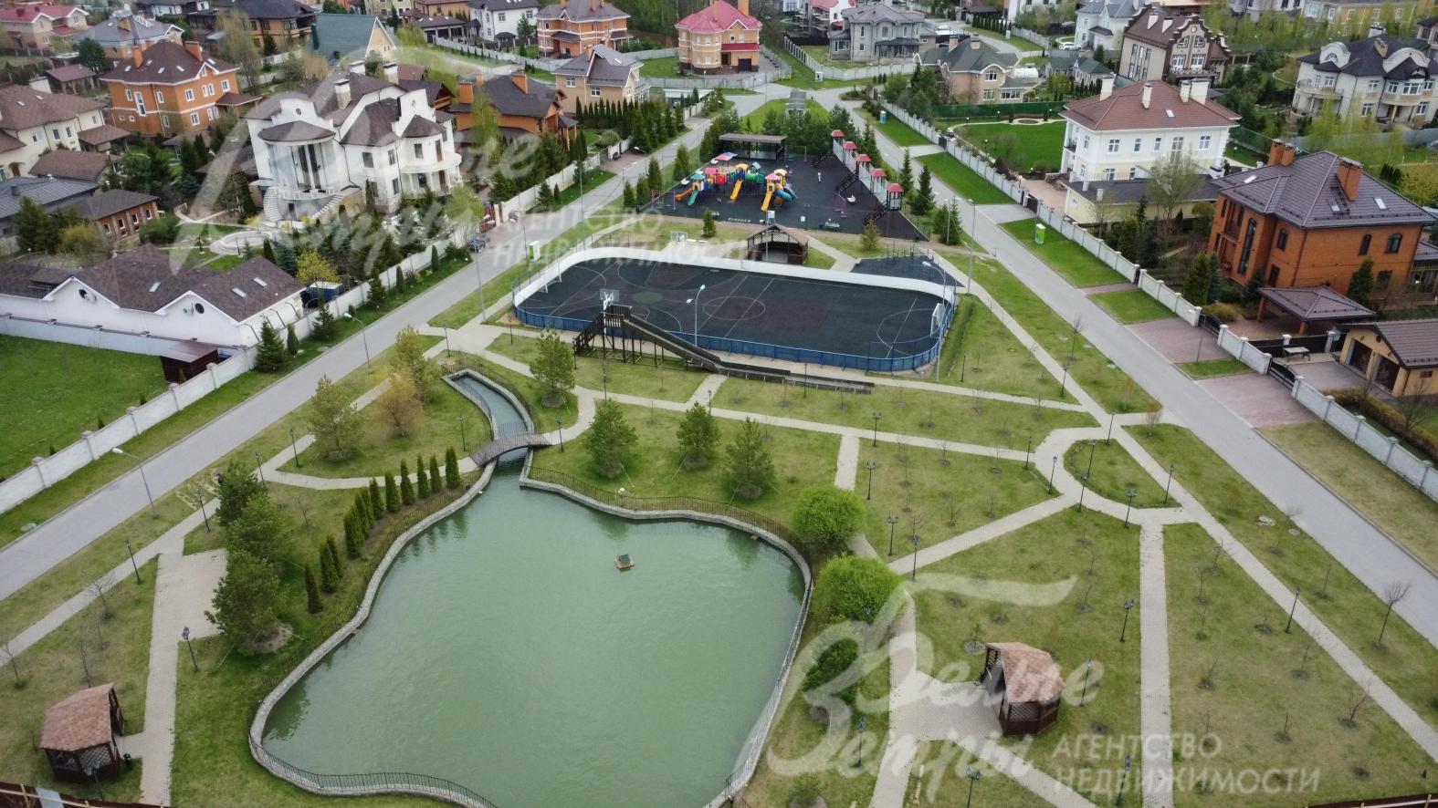 прудик в поселке Чистые Ключи