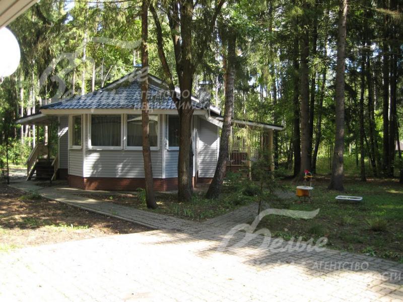 Дом 105 кв.м на лесном участке 30 соток рядом с рекой.