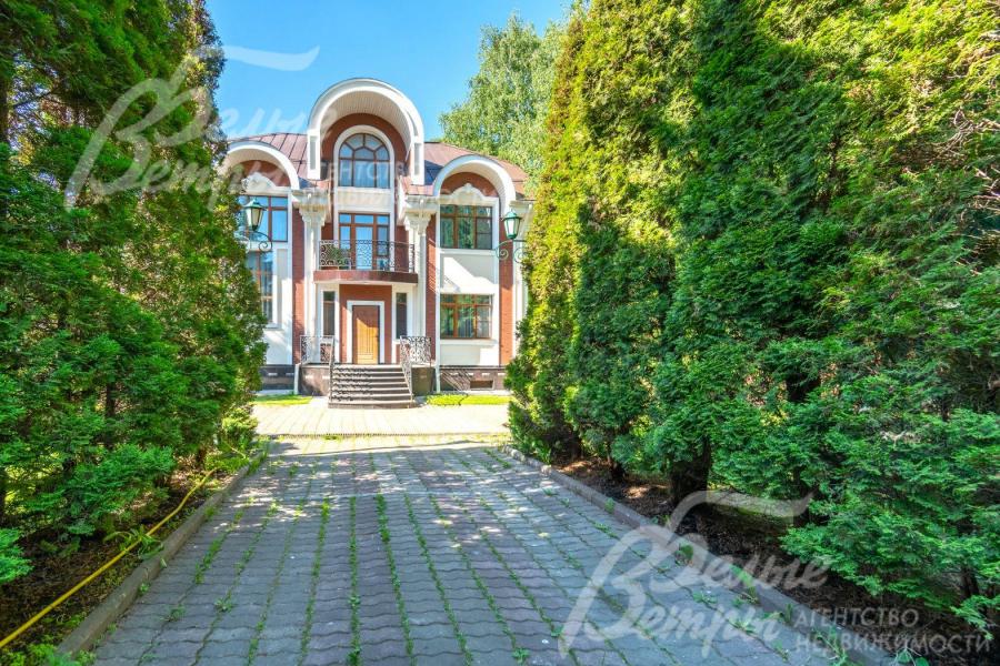 Дом 468 кв.м под ключ с бассейном и сауной