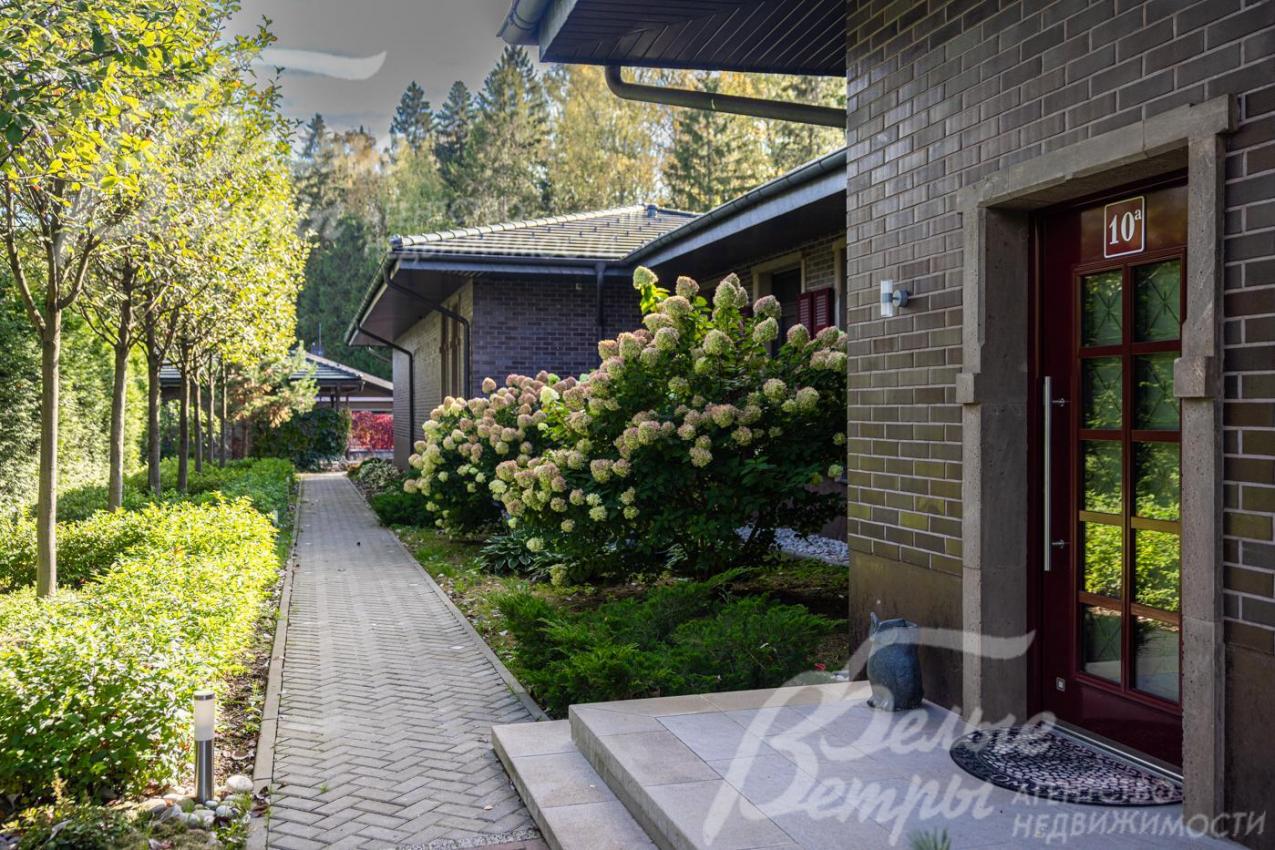 Загородная усадьба на шикарном прилесном участке 45 соток в КП Графские пруды.