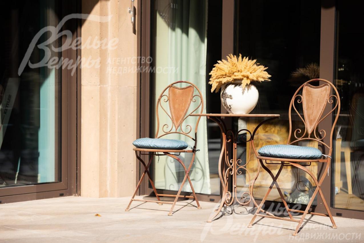 Зона отдыха на террасе