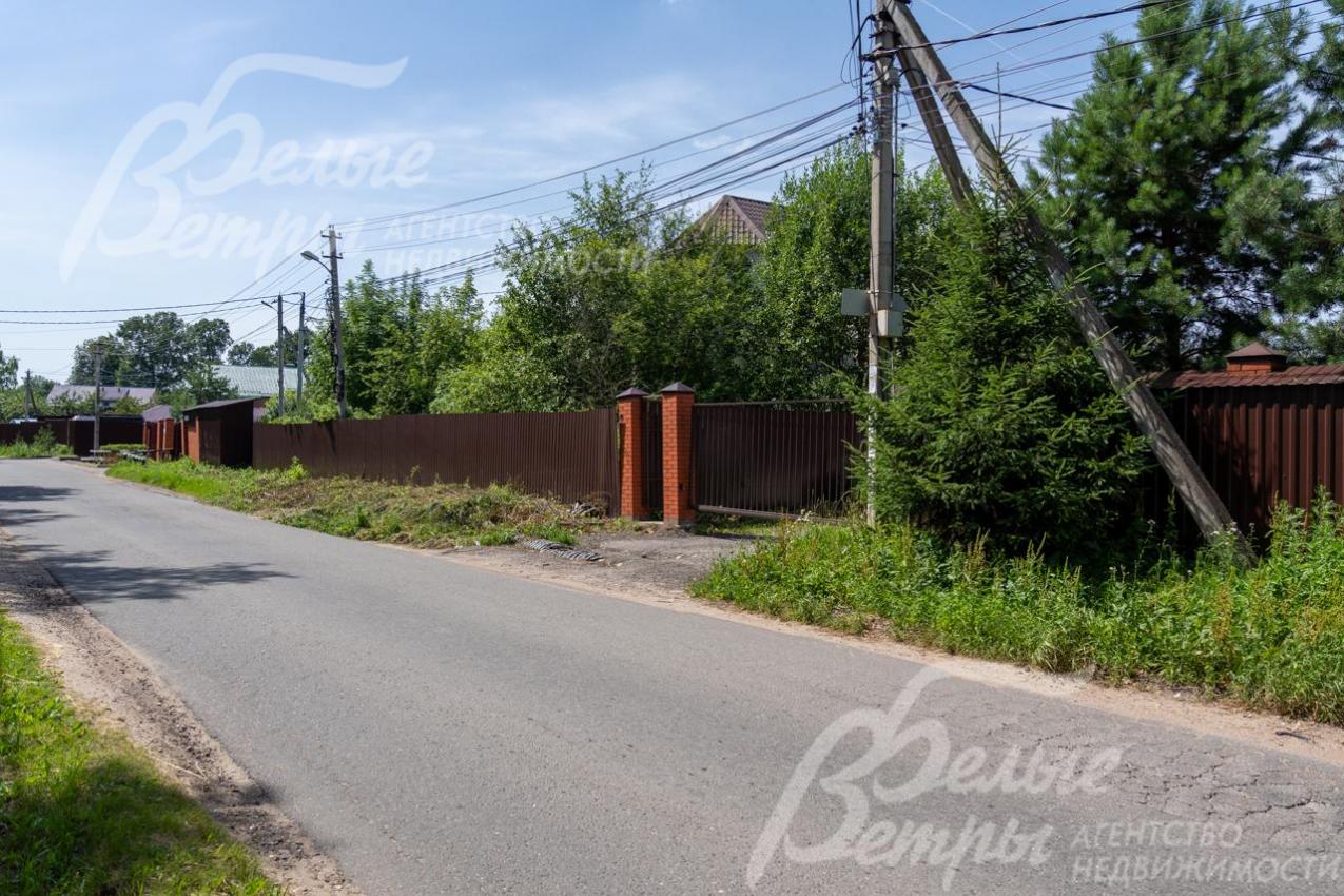 Въезд в поселок (управление с брелка или смартфона)