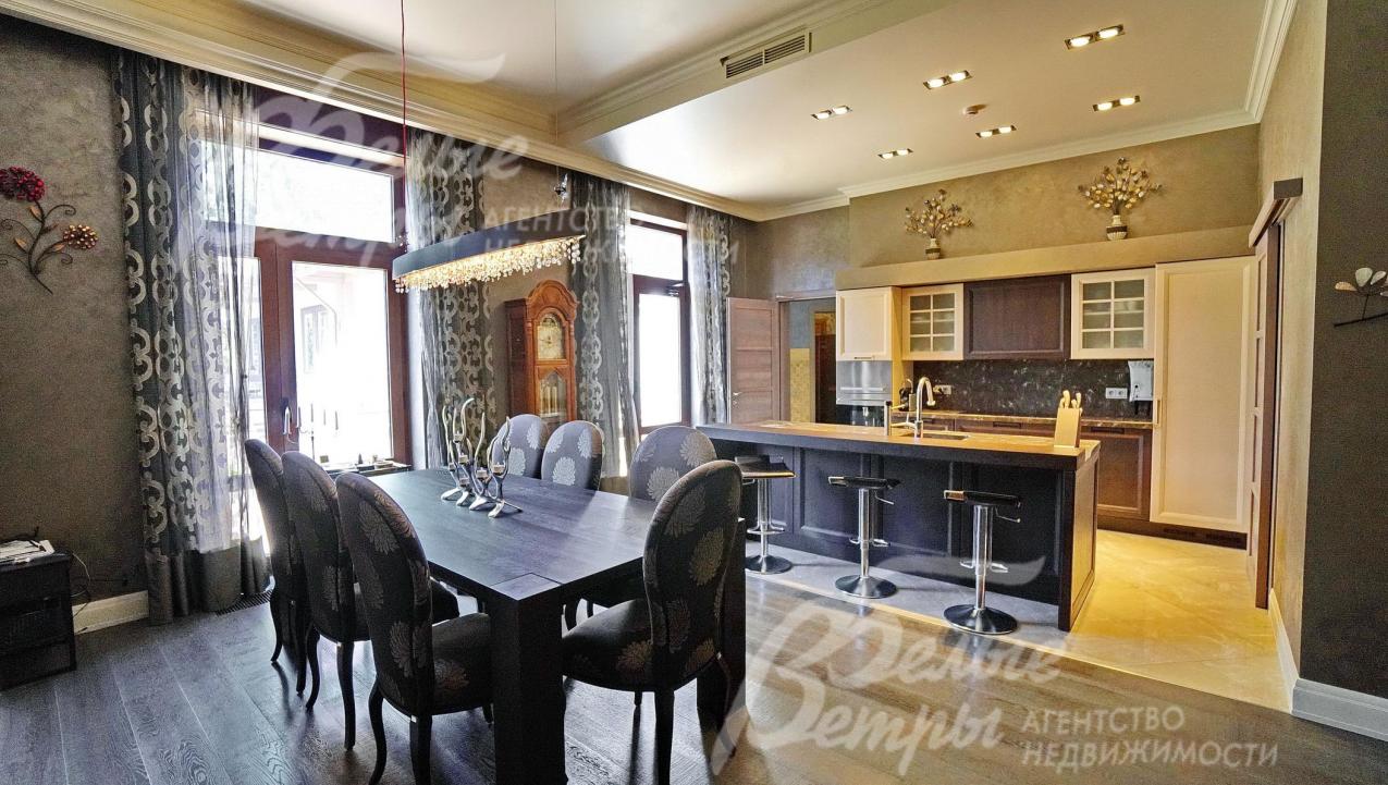 Кухня-столовая 37.4 кв.м