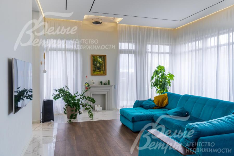 Меблированный коттедж 328 кв.м в поселке бизнес-класса Фортопс