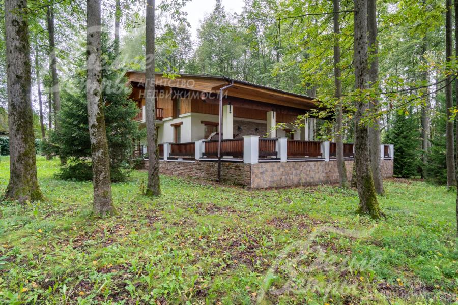 Дом в аренду в охраняемом коттеджном поселке Лесное озеро