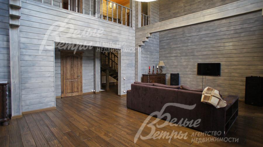 Гостиная 54 кв.м со вторым светом