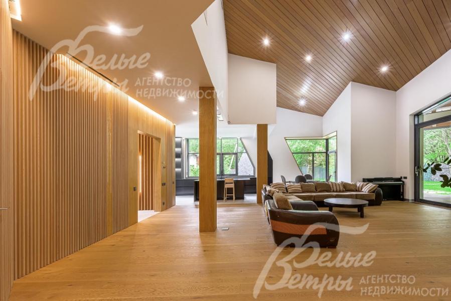 Стильный барнхаус с бассейном у леса в КП Елизарово парк