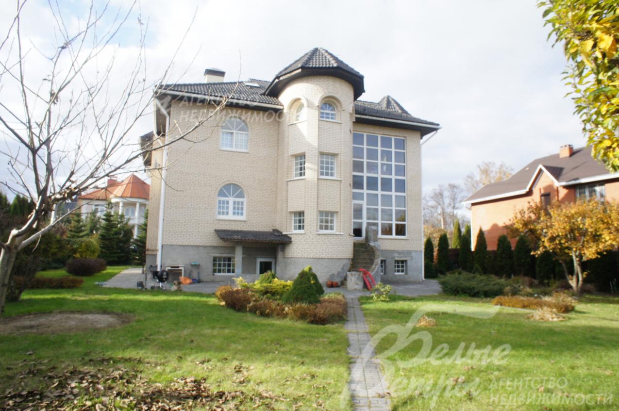 Кирпичный коттедж под ключ площадью 414 кв.м в коттеджном поселке "Согласие-1"