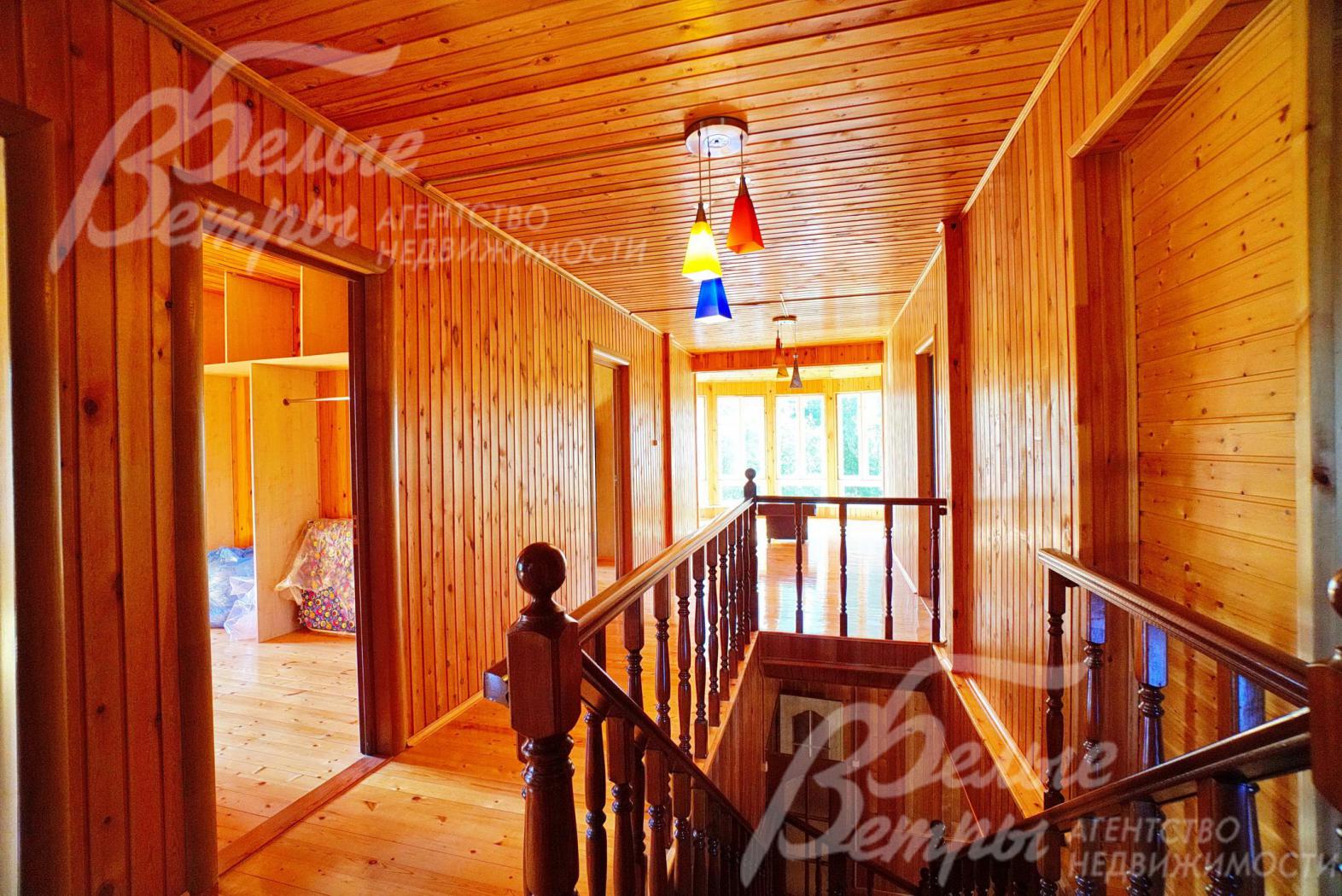 Холл 2-ого этажа в основном доме