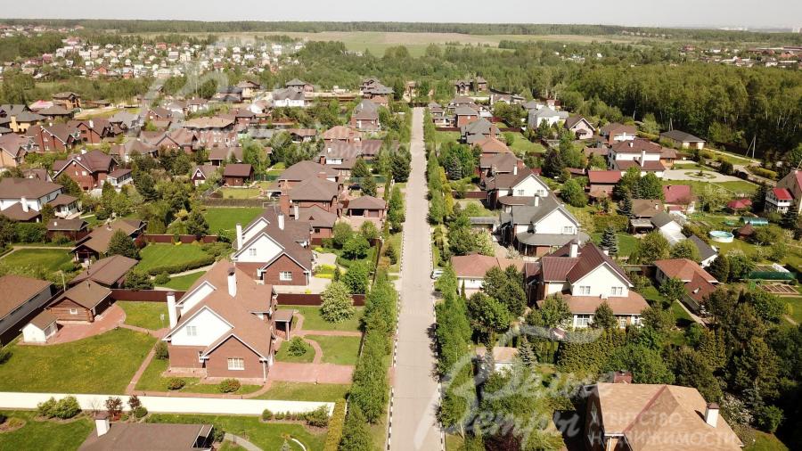 Вид на поселок Ильичевка сверху