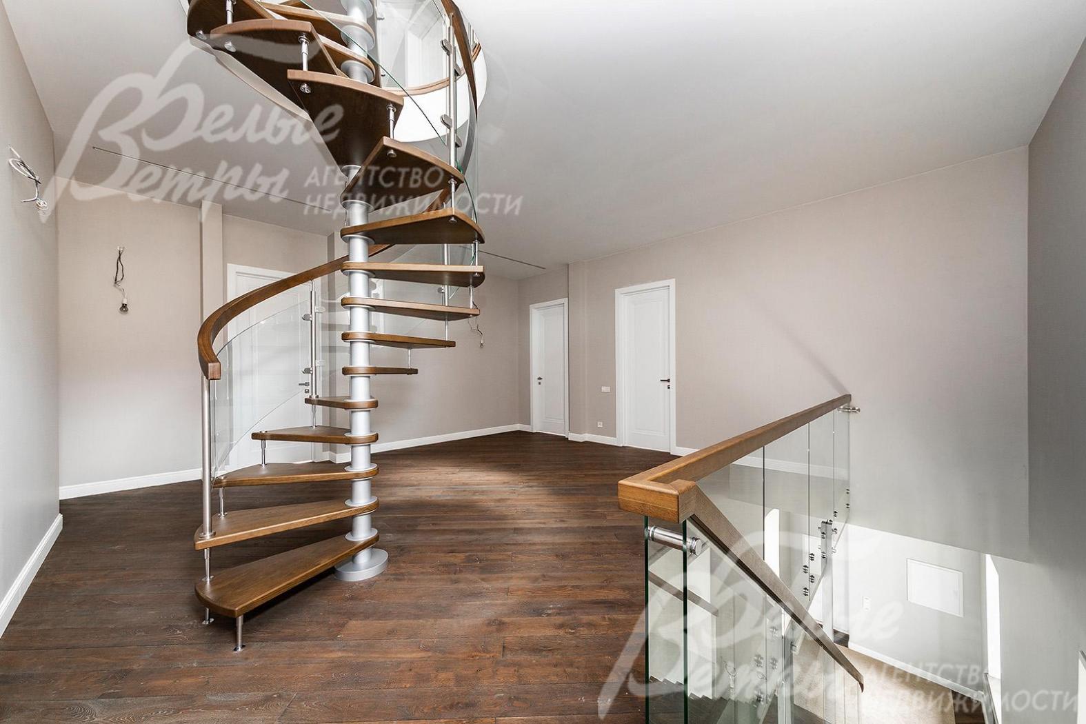 Холл 2 этажа