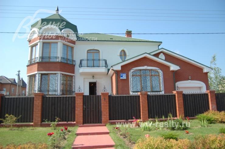 Меблированный дом с качественной отделкой на участке 20 соток.