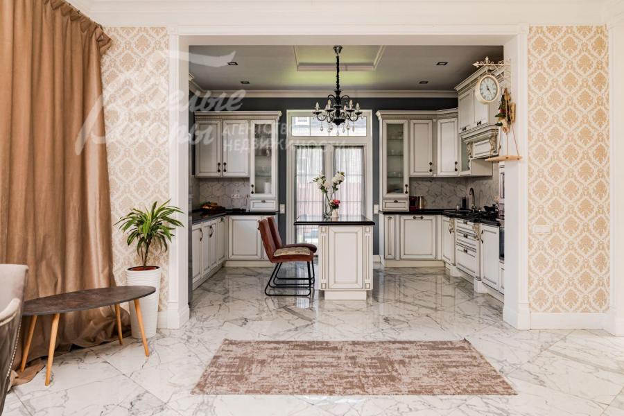 Дом в аренду, 332 м2