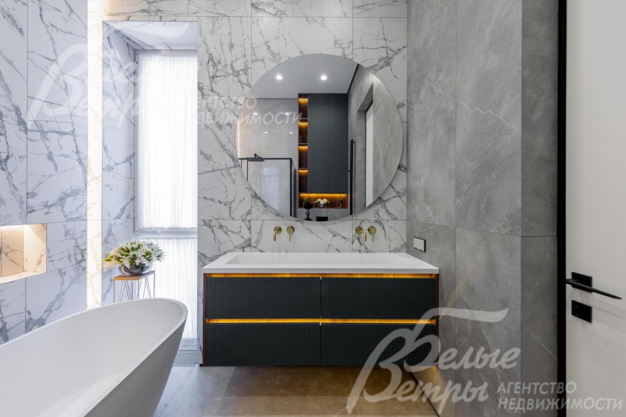 Ванна в мастер-санузле