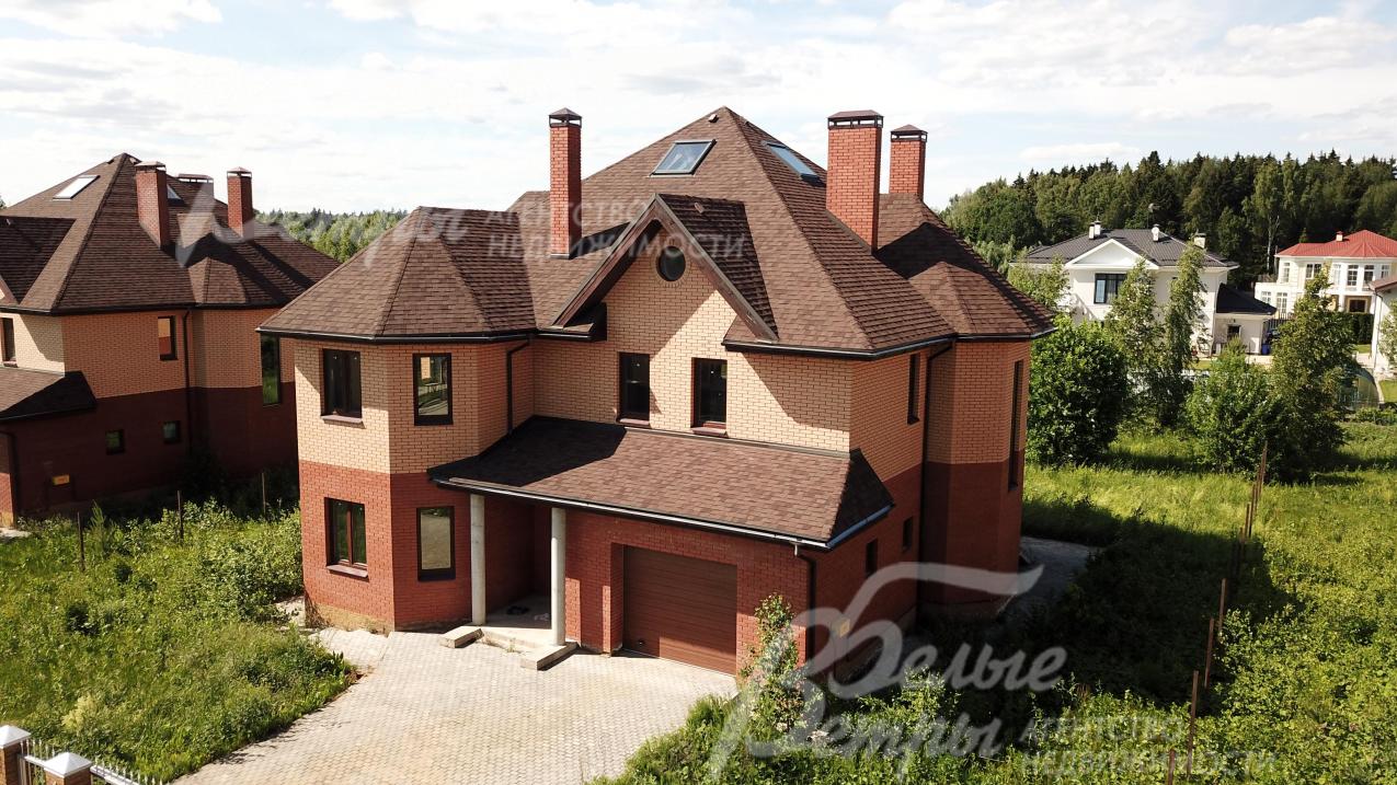 Дом под финишную отделку площадью 412 кв.м в строгоохраняемом коттеджном поселке Новое Глаголево