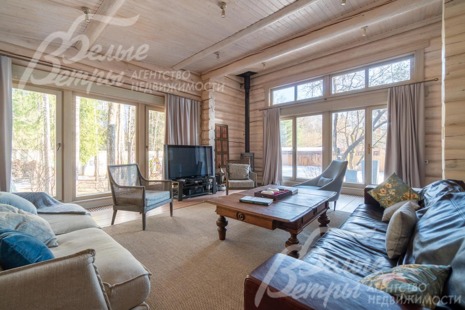 Дом из лафета карельской сосны 467 кв.м меблирован