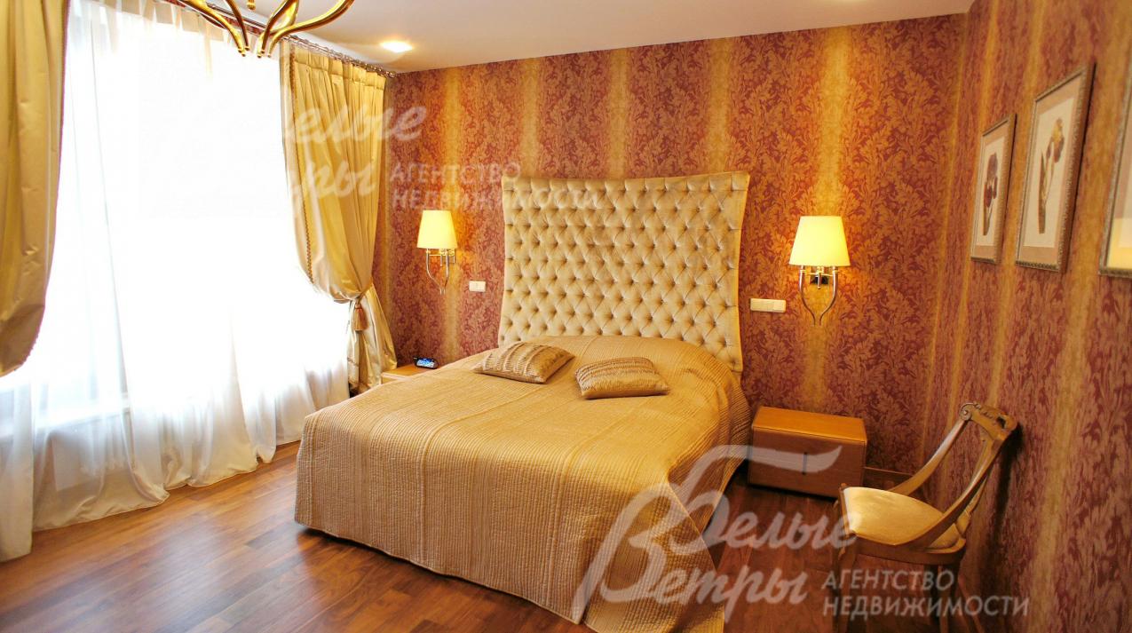 Главная спальня 21 кв.м с с/у и с гардеробной 4.2 кв.м