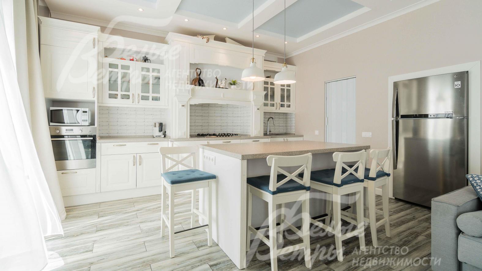 Итальянская кухня Rimini с островом и встроенной техникой