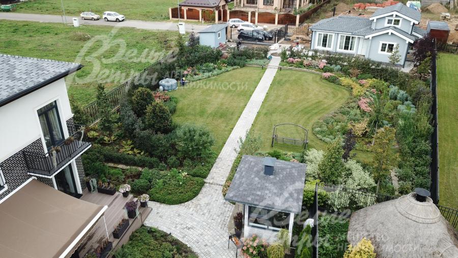 Участок с баней 100 кв.м в КП Синергия