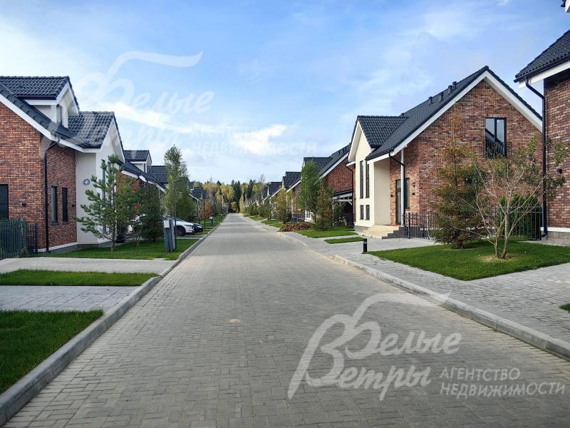 Дорога в поселке Резиденция Булатово