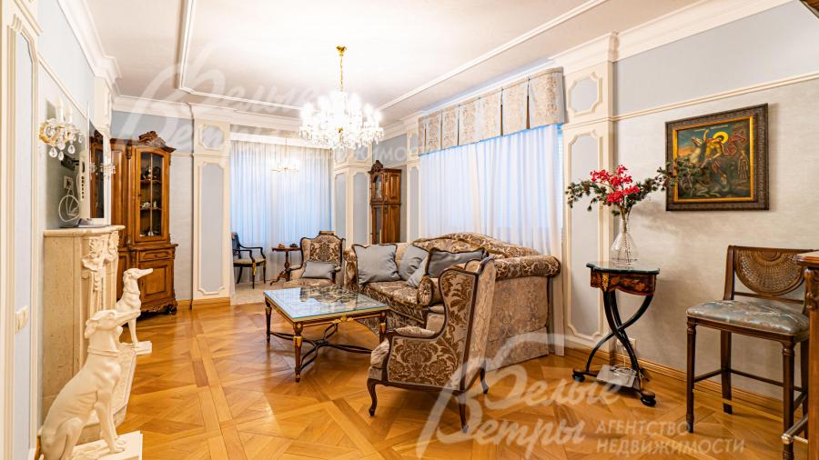 Гостиная 22 кв.м с камином 