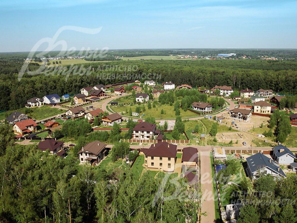 Готовый обжитой поселок