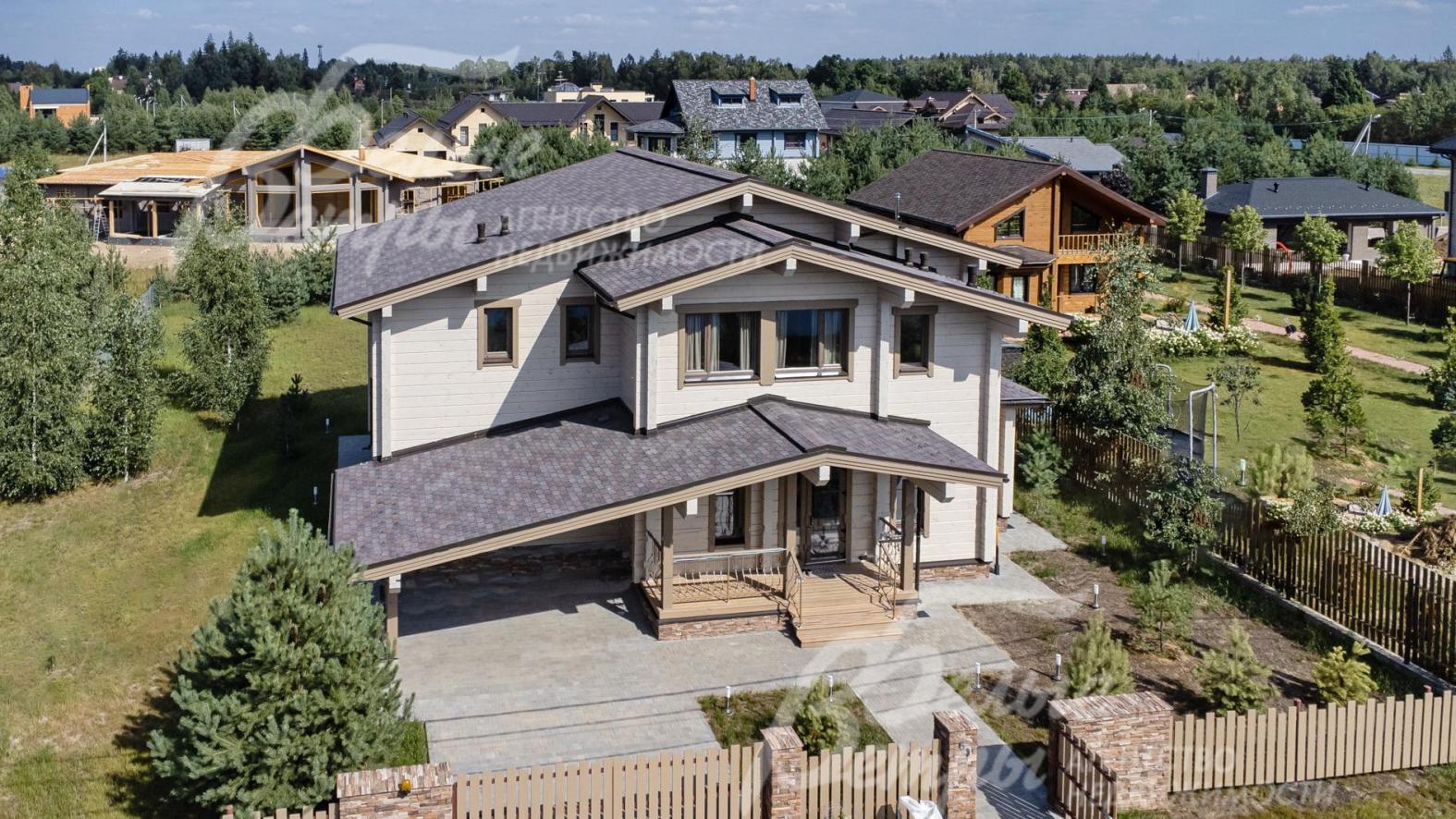 Дом из премиального клееного бруса на Киевском шоссе