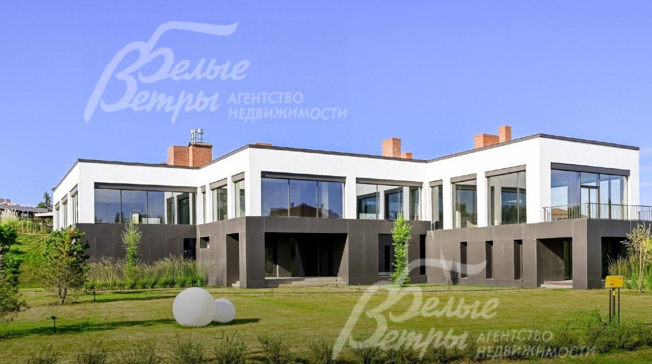 Дом 940 кв.м под отделку с бассейном и свободной планировкой в КП Усадьба Бергов