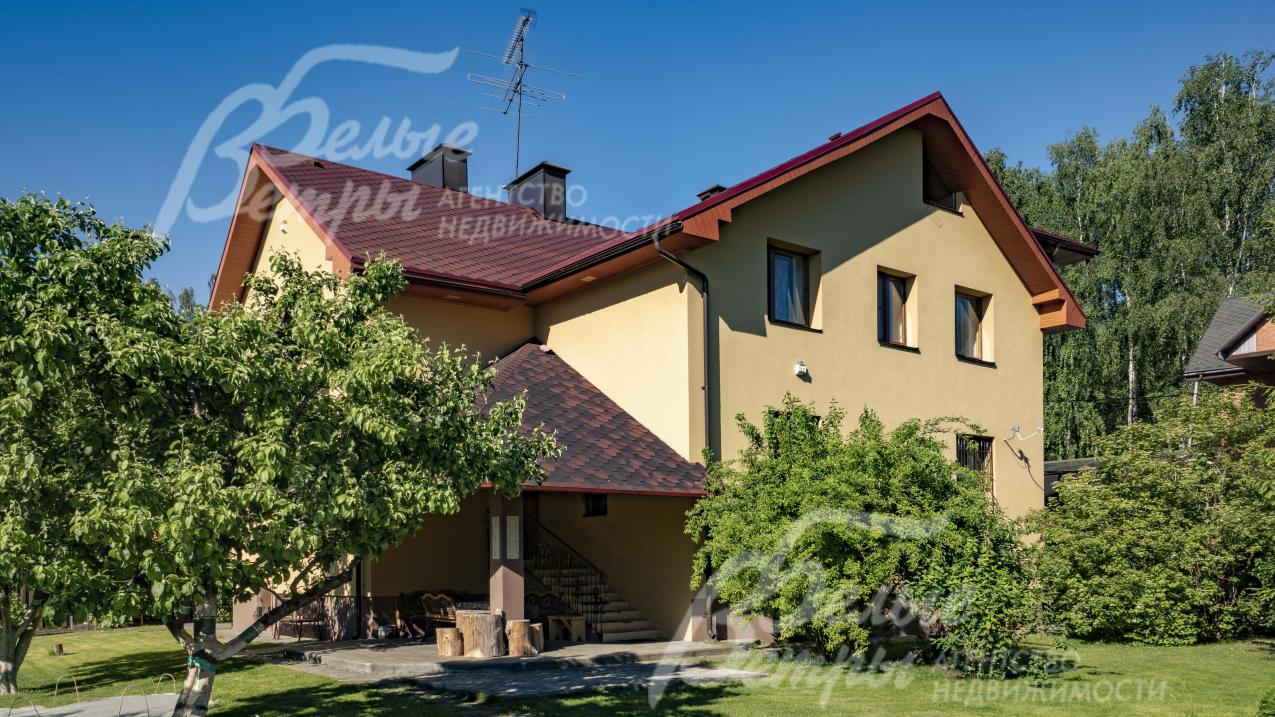 Дом под ключ площадью 380 кв.м в коттеджном поселке Шурави, граничит с лесом