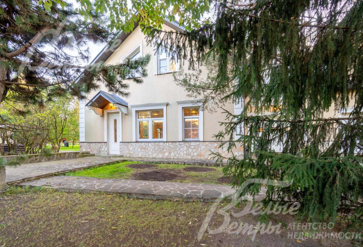 Меблированный дом 405 кв.м на участке 15 соток в КП Голицыно-3