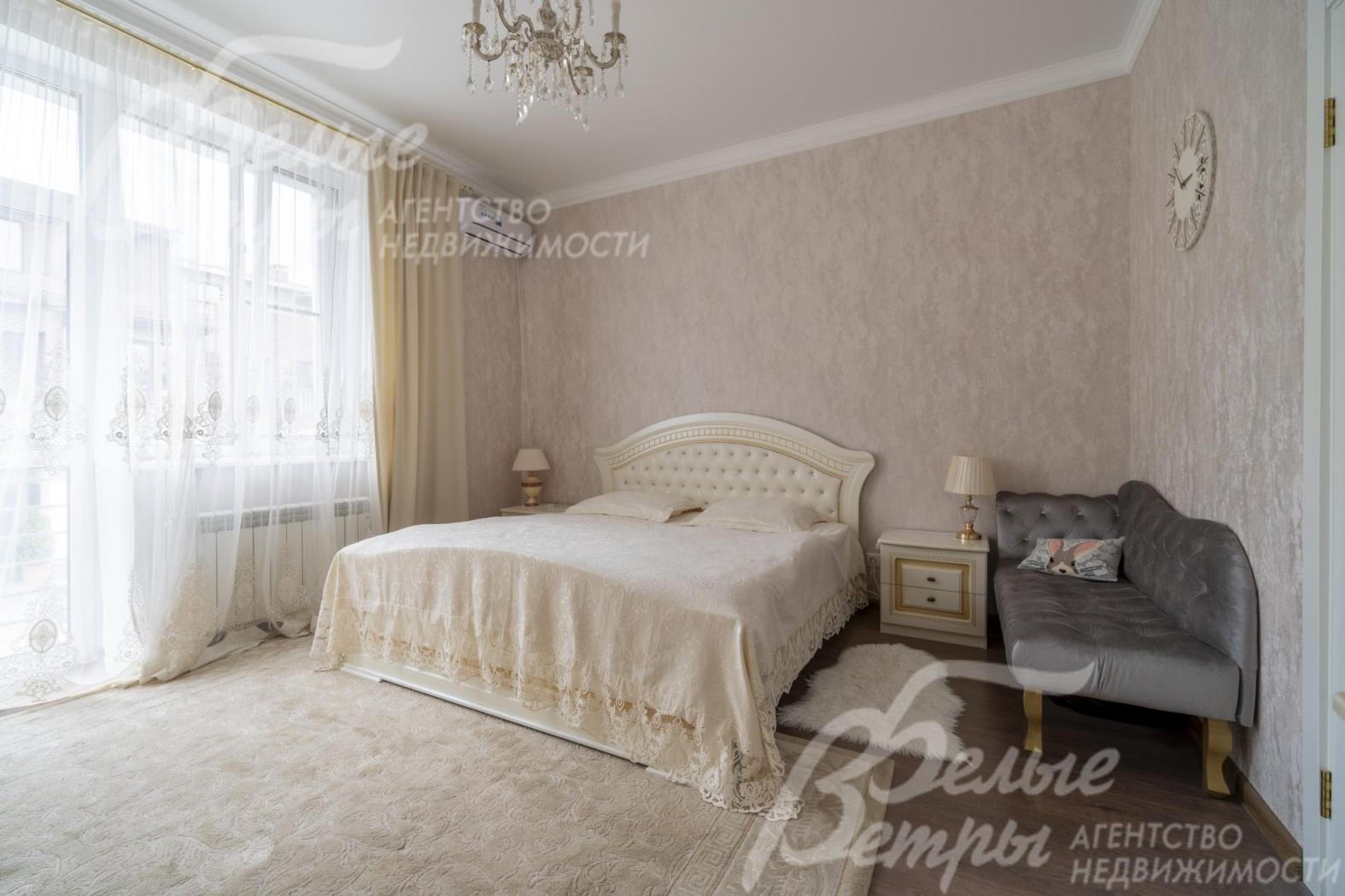 Спальня 17 кв.м на 2-ом этаже таунхауса.