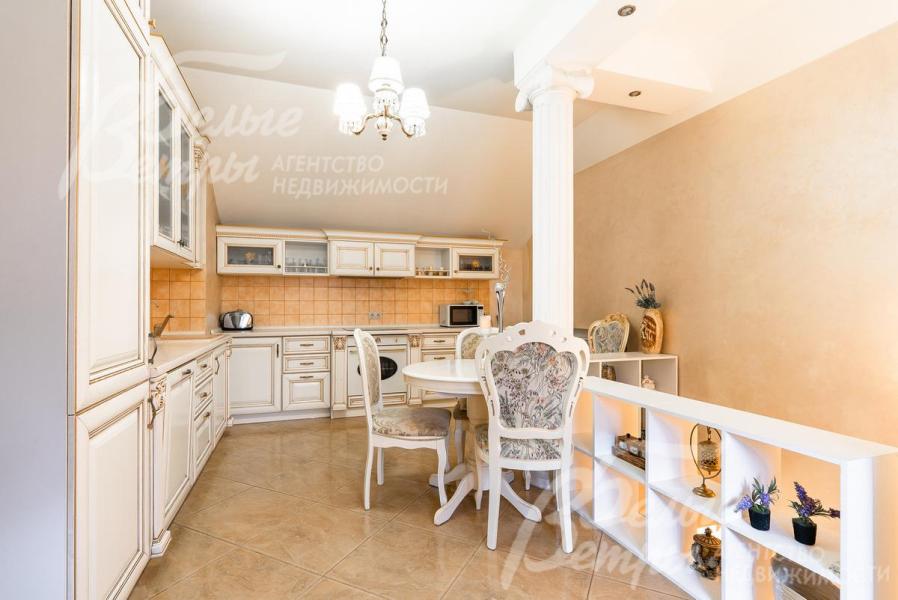 Кухня-столовая в Гостевом доме