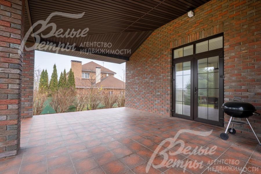 Место для барбекю на веранде