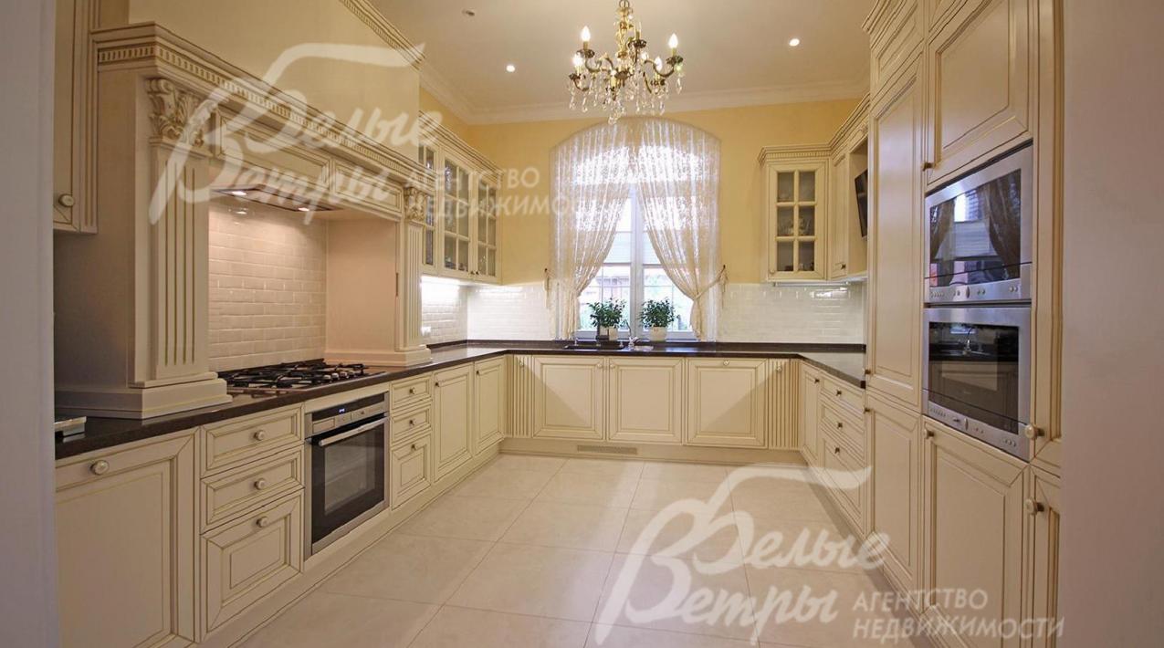 Меблированный дом  в английском стиле 661 кв.м в коттеджном поселке Праймвиль