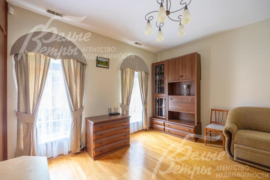 Спальня на 1-ом этаже