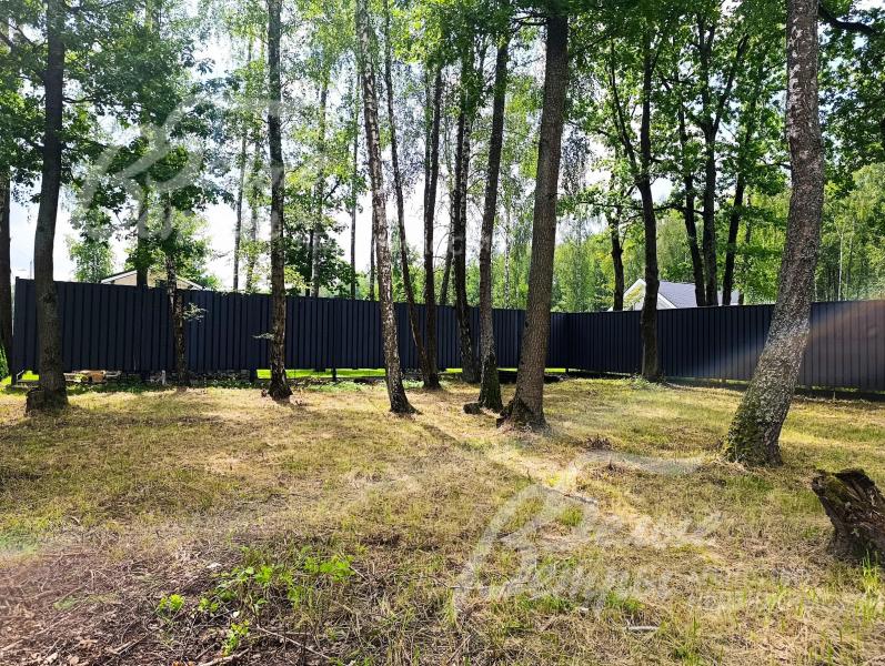 Лесной участок 10 соток в коттеджном поселке Лесные озера (Пучково)