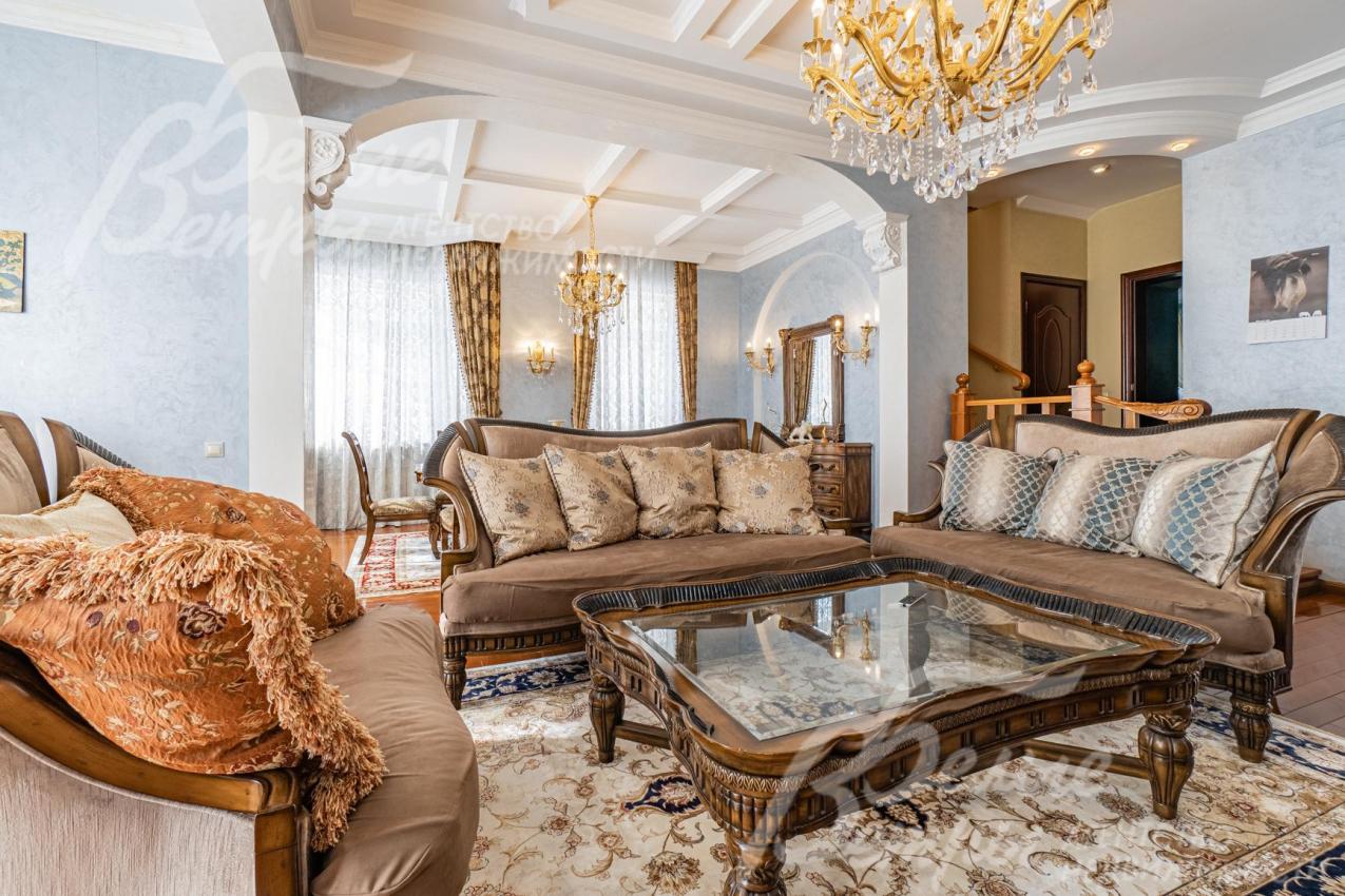 Стильный таунхаус под ключ площадью 268 кв.м в обжитом коттеджном поселке Дубровка