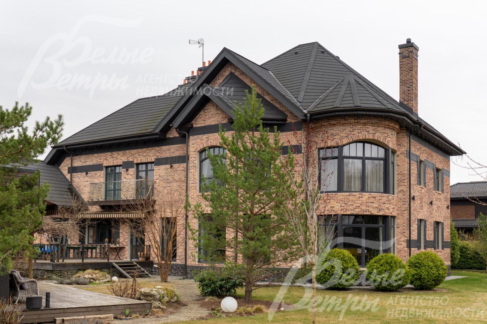 Премиальный кирпичный дом в стиле английского классического шале в клубном элитном посёлке «ВауТутинки»