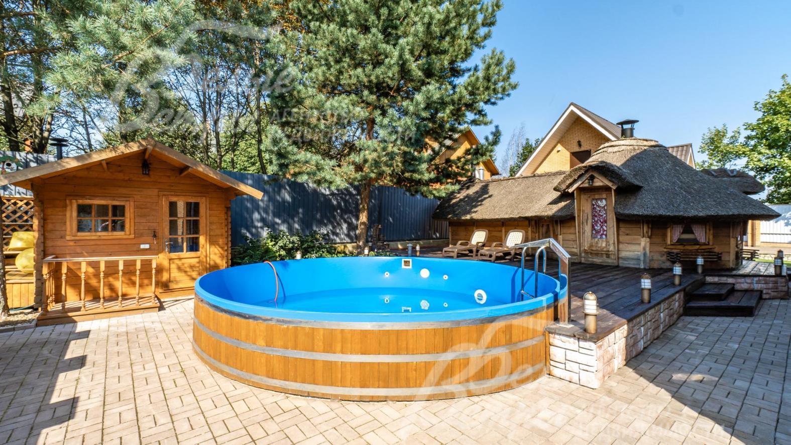 В зоне бассейна установлен осушитель