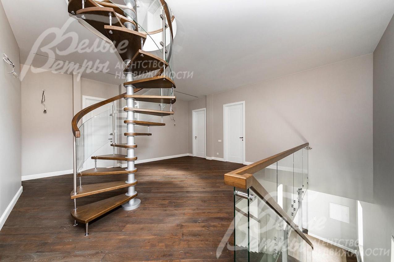 Холл 2 этажа