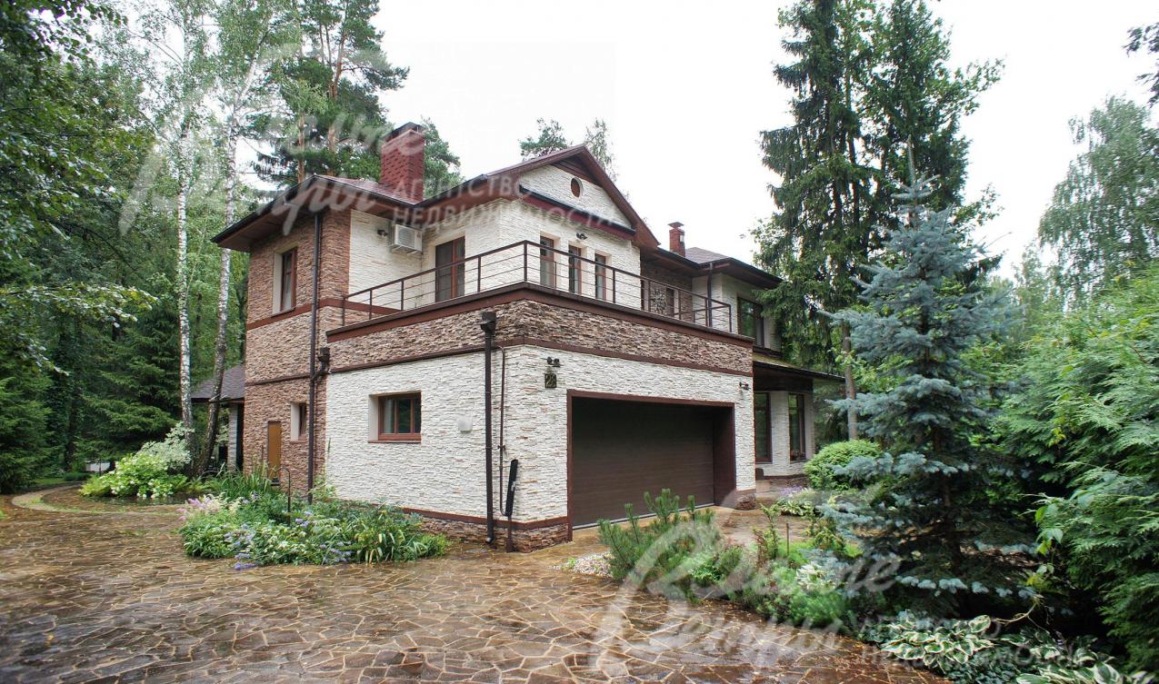 Меблированный дом 347 кв.м в коттеджном поселке Стародачное