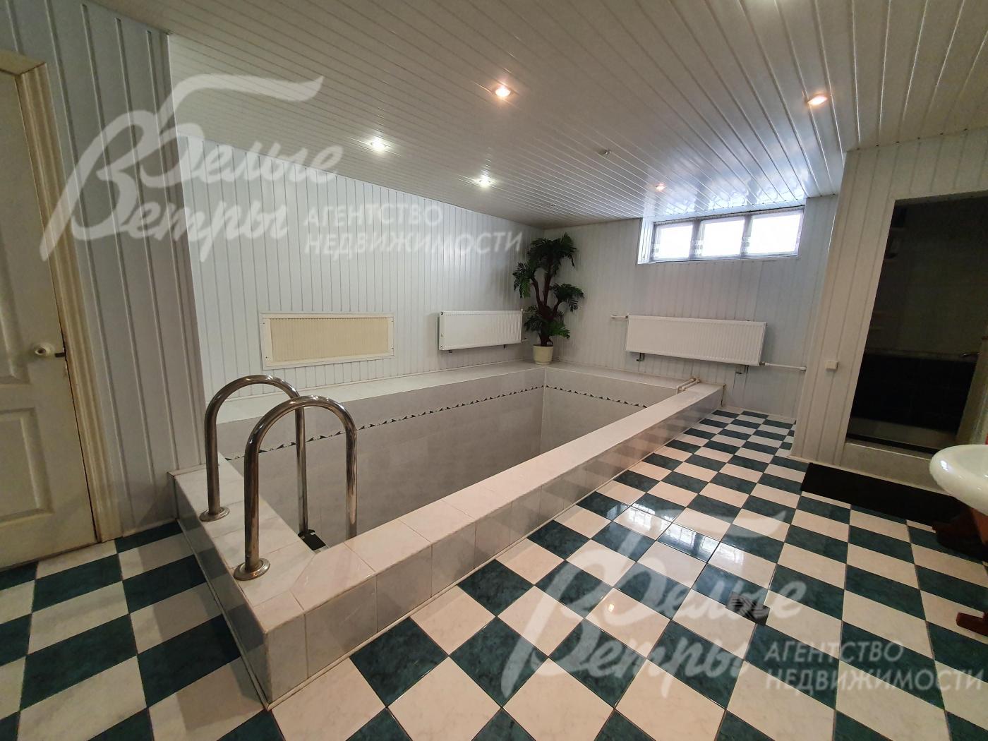 Дом 400м2 с бассейном в Новой Москве