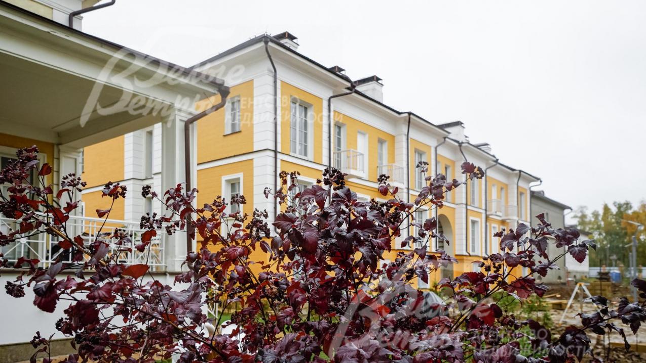 Таунхаус 143 кв.м на участке площадью 1,5 сотки в поселке Новое Румянцево